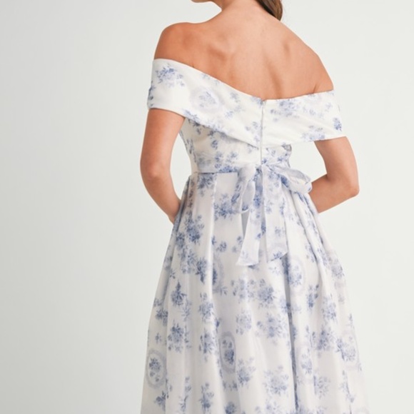 NWT MABLE Off Shoulder Floral Maxi Dress – Elegant Summer Wedding Guest Size S-L - Picture 4 of 15